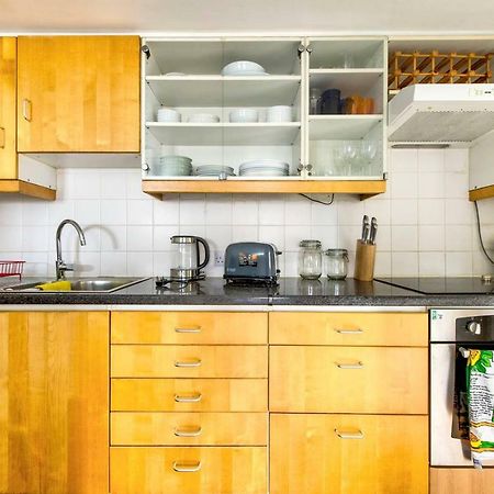 Altido Ultra Stylish Calton Road Apt W/ Parking Daire Edinburgh Dış mekan fotoğraf