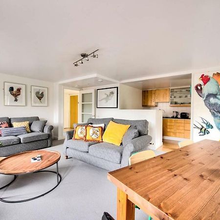 Altido Ultra Stylish Calton Road Apt W/ Parking Daire Edinburgh Dış mekan fotoğraf
