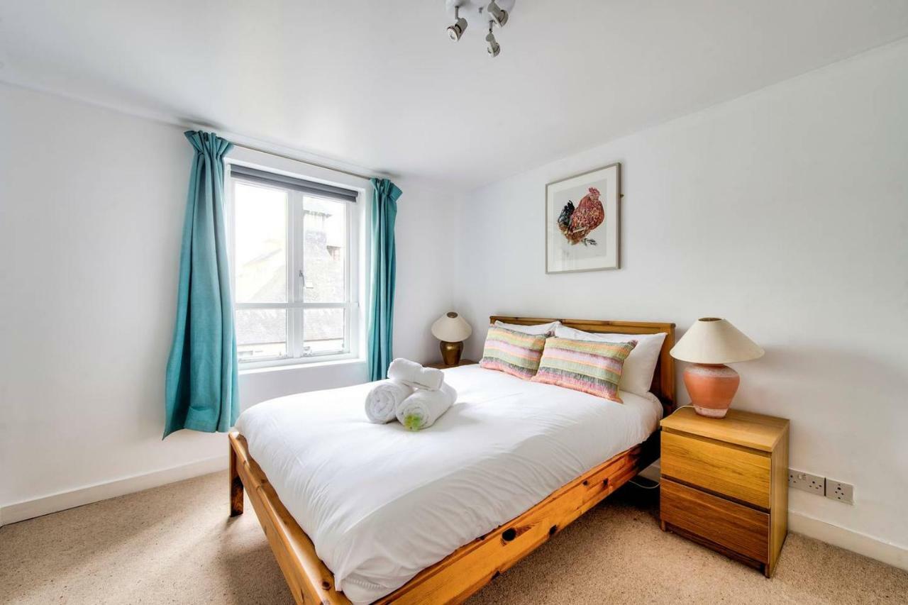Altido Ultra Stylish Calton Road Apt W/ Parking Daire Edinburgh Dış mekan fotoğraf