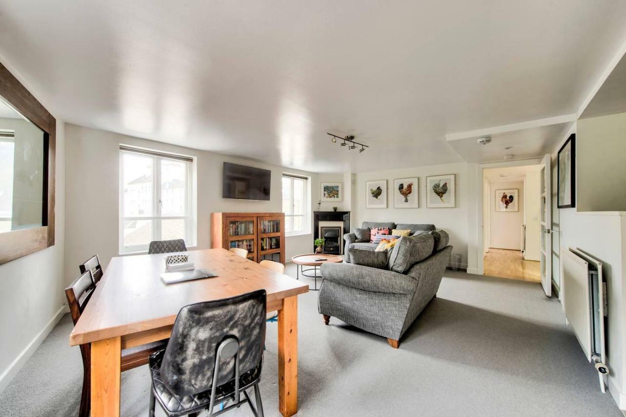 Altido Ultra Stylish Calton Road Apt W/ Parking Daire Edinburgh Dış mekan fotoğraf